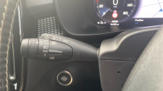 Volvo Xc40 2.0 T4 R DESIGN Pro 5dr AWD Geartronic Petrol Estate